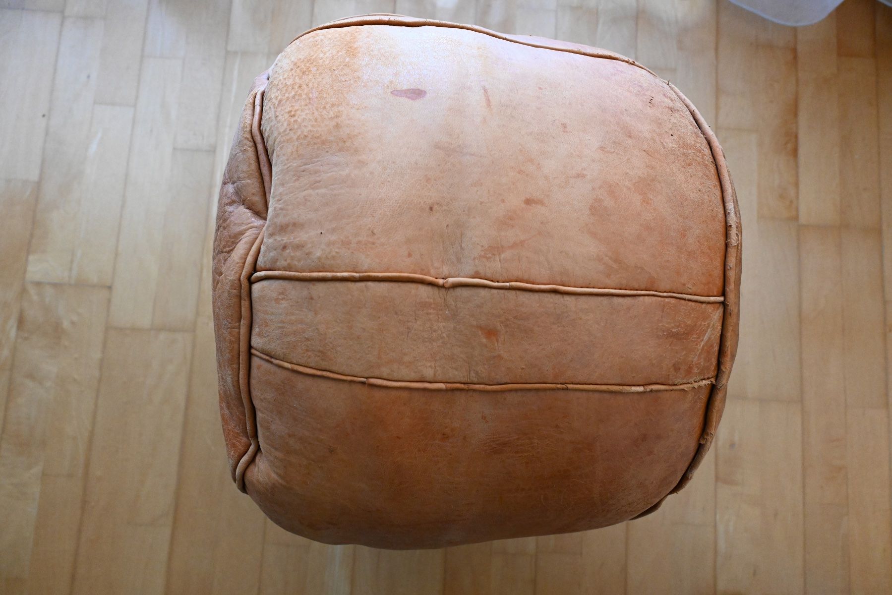 Hocker: Pouf Sitzkissen Leder – Gebraucht aus Uster von RenatoEliza 1
