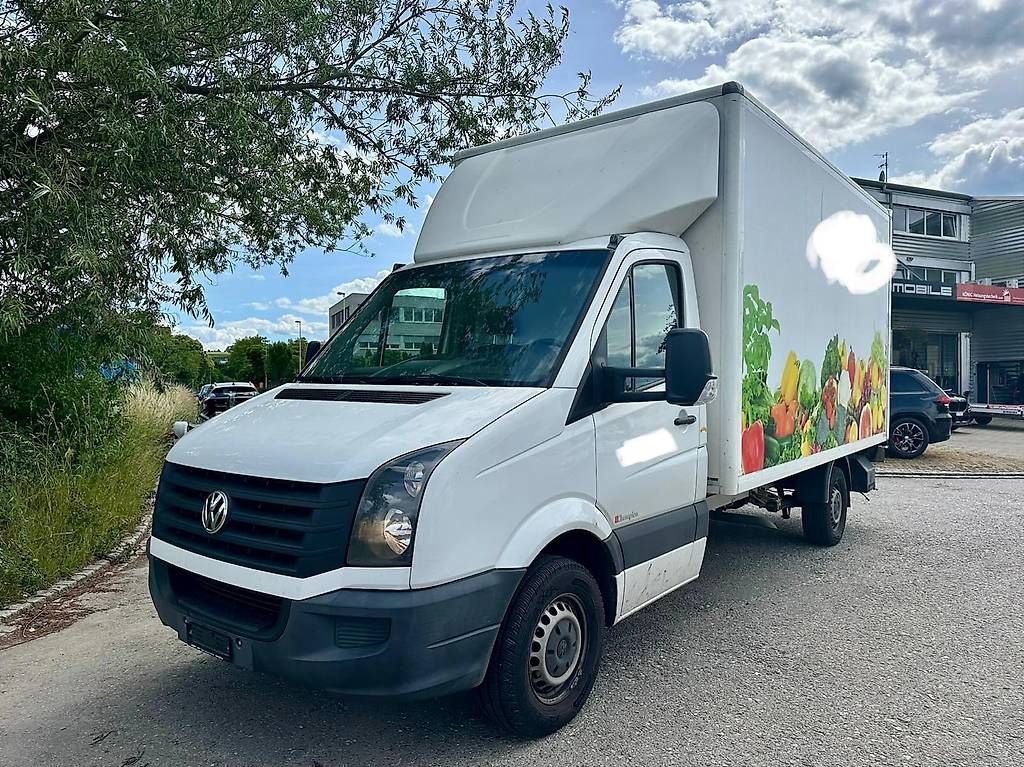 Véhicules utilitaires: VW Crafter Koffer mit Hebebühne – D'occasion à Kreuzlingen par hei_7v9y