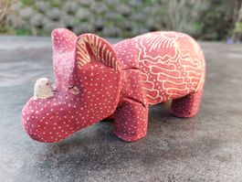 Indonesisches Holz Nashorn, handgeschnitzt