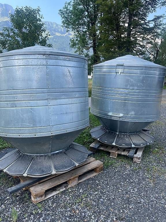 Nourriture: Futtersilo / Futterstelle für Schweine – D'occasion à Gams par astrein1 1