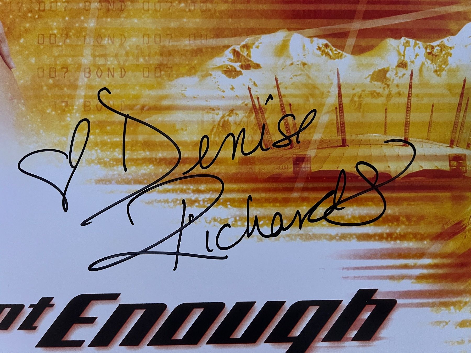 Autografi: Denise Richards AUTOGRAMM Poster James Bond World Is Not – Nuovo (secondo la descrizione) da Solothurn venduto da StarsInYourHome 1