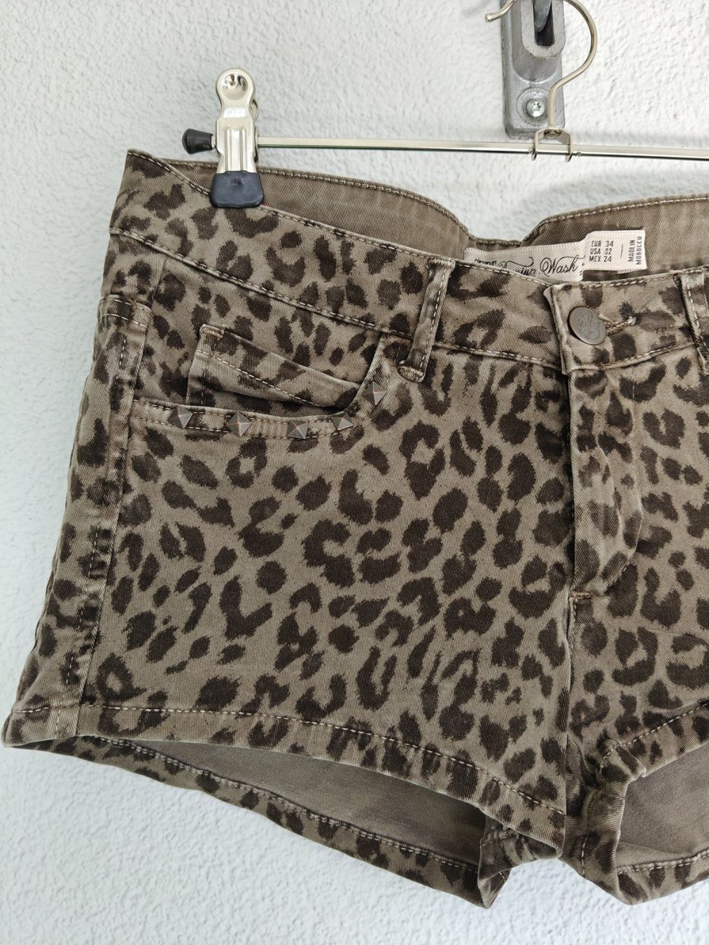 Zara Pantaloni: Shorts Zara TRF Leopard, Gr. 34 – Usato da Uetendorf venduto da oinkioink88 2