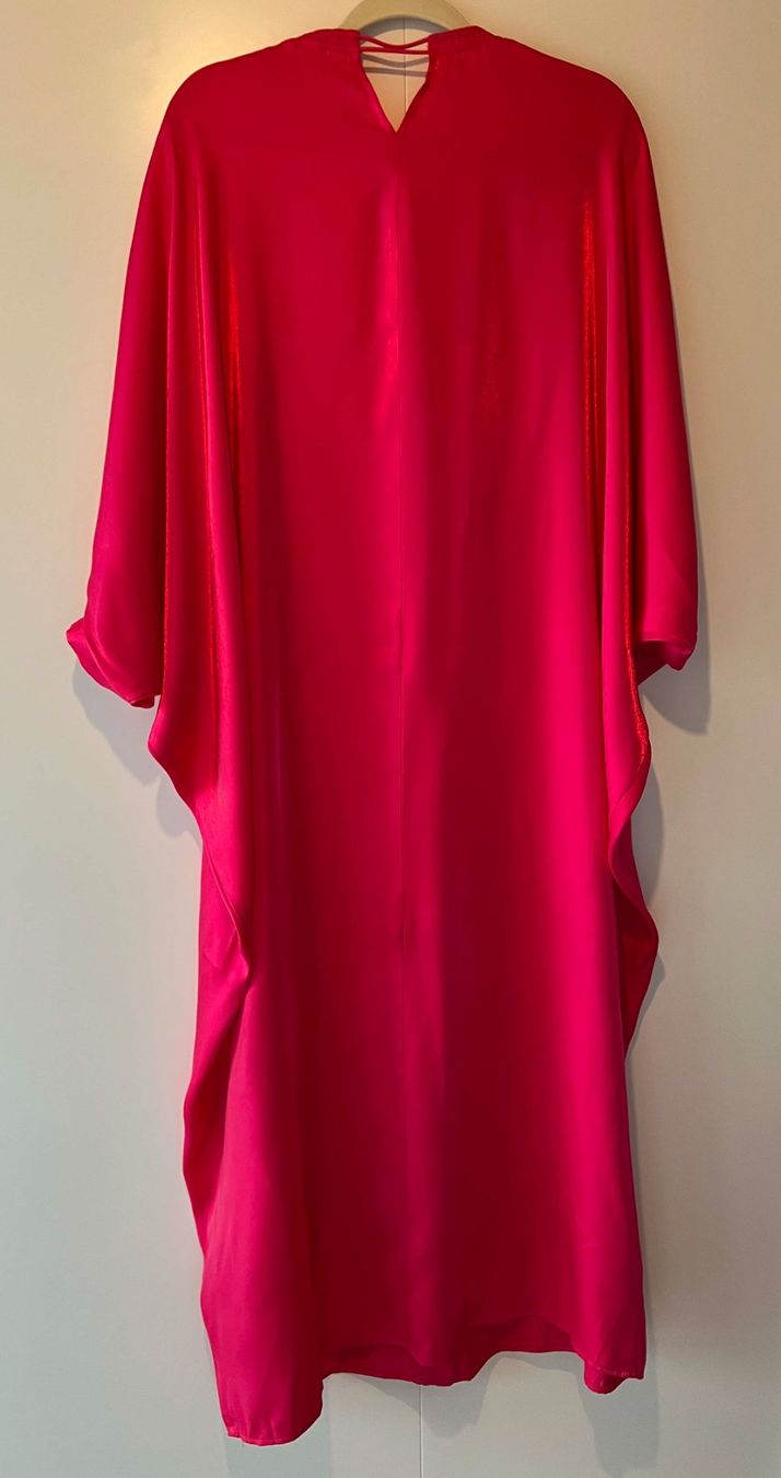 H&M Vestiti: Robe caftan rose "pink" en viscose H&M édition limitée S – Nuovo (secondo la descrizione) da Granges (Veveyse) venduto da Hey-ya 5