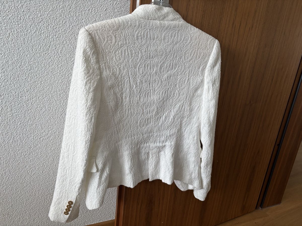 Zara Giacche: ZARA white blazer M – Usato da Windisch venduto da bymarikaa 2