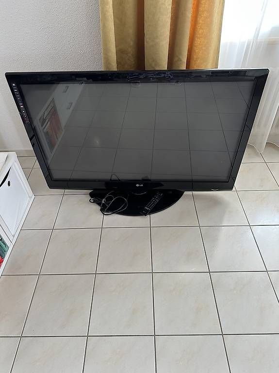 Televisori: Fernseher 50 Zoll – Usato da Schötz venduto da Oxis