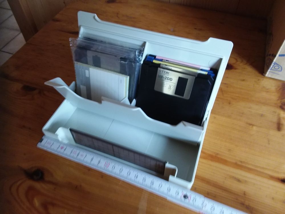 Alte Floppy Disk multiform Sammelbox alte Computer Disketten | Kaufen ...