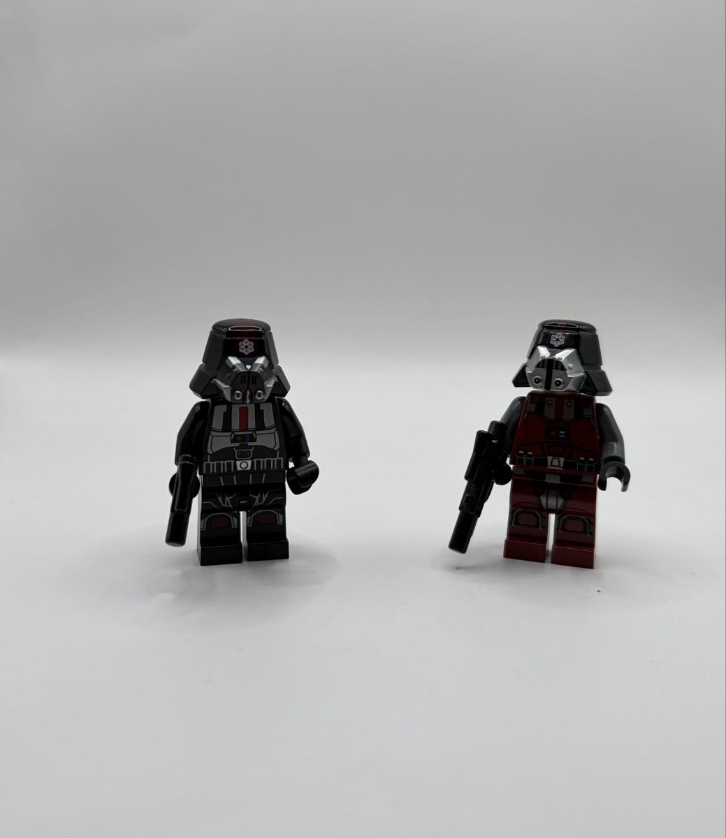 Lego Statuette: Lego Star Wars 2x Sith Trooper Rot/Schwarz – Usato da Bern venduto da Nik_Stock