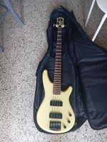 Ibanez Roadstar II Bass Gitarre beige mit Tasche