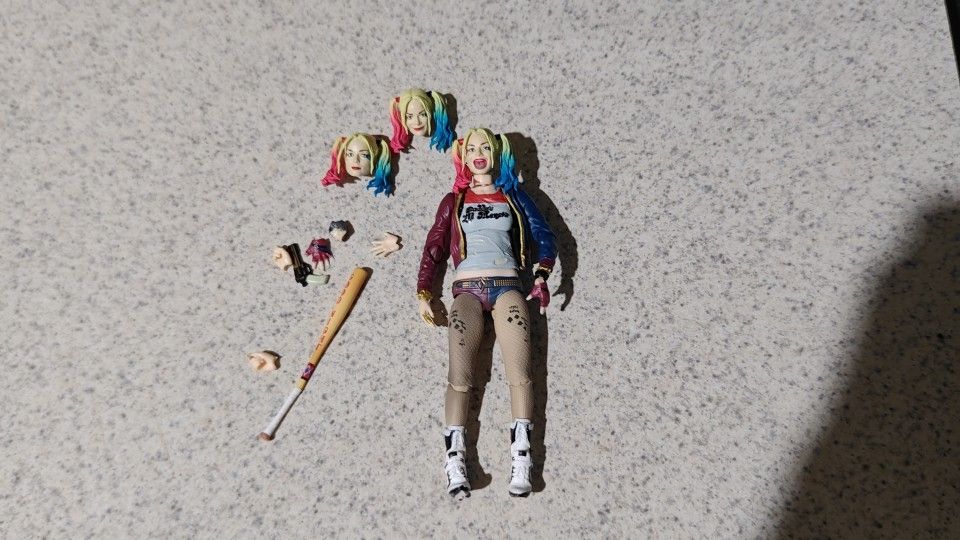 Figuren: Harley Quinn Suicide Squad Figure – Neu (gemäss Beschreibung) aus Glattbrugg von har_jgc7 2