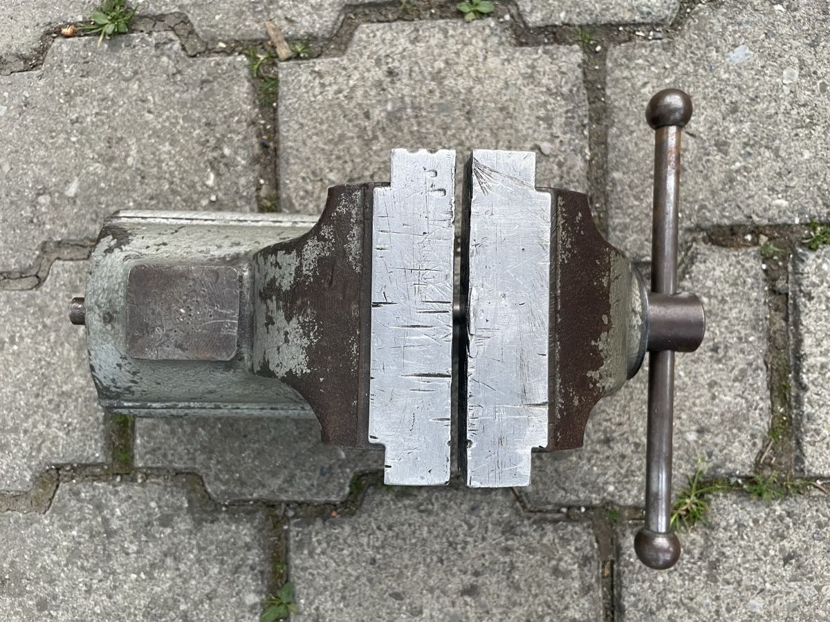Gressel Tutti gli attrezzi: Original GRESSEL Schraubstock mit Tischklemmung – Usato da Eriswil venduto da tan_wl7w 1