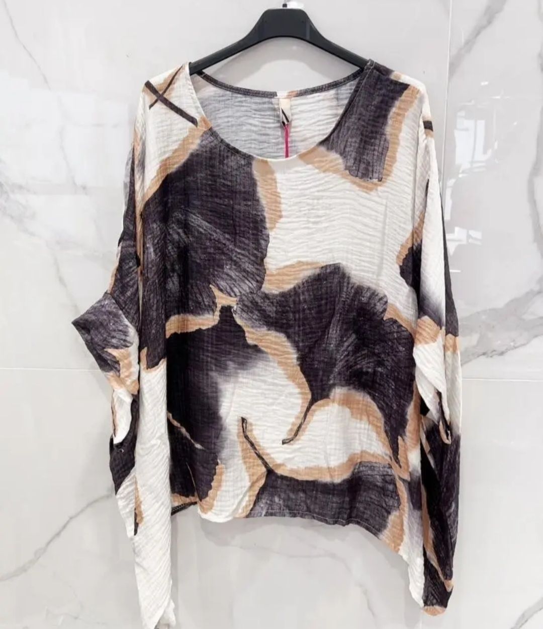 Tops: blouse asymétrique – Neu und originalverpackt aus Montsevelier von Sherlock007