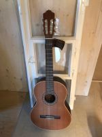 Gitarre Almansa mit Quintenzirkel und Tuner