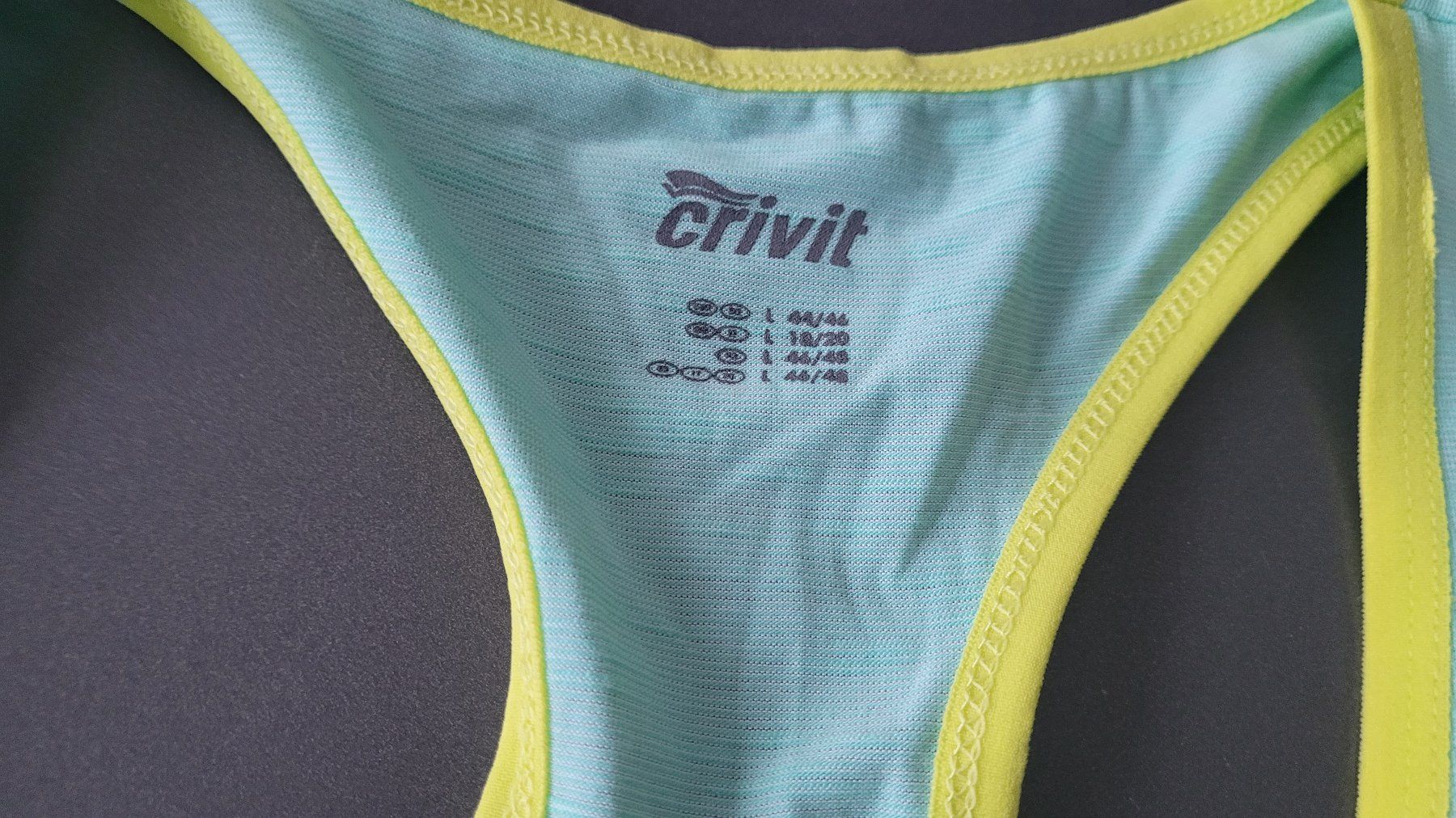 Top: Sport Shirt, ärmellos – Nuovo (secondo la descrizione) da Unterentfelden venduto da Koki4 2