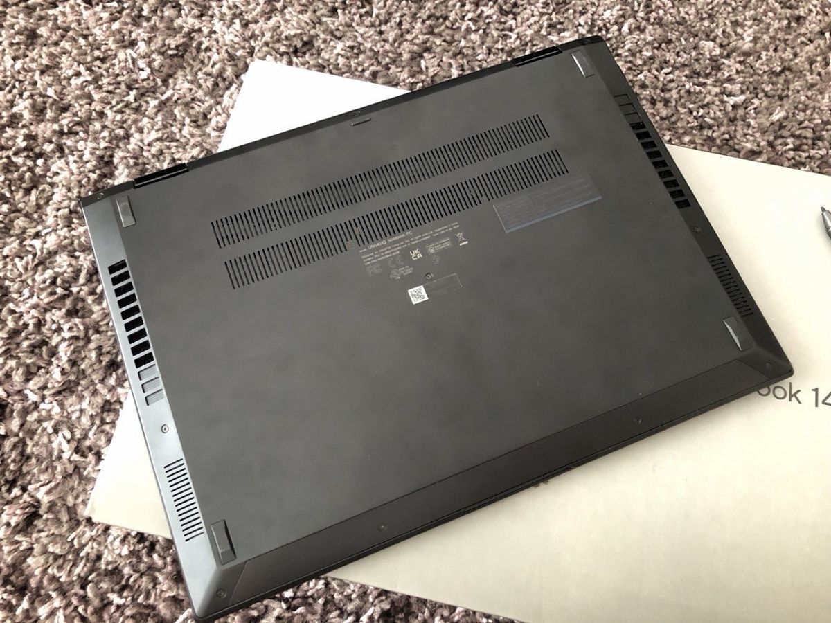 Asus Notebook: ASUS Zenbook 14 OLED  – Nuovo (secondo la descrizione) da Gossau SG venduto da NUMOPOL 5