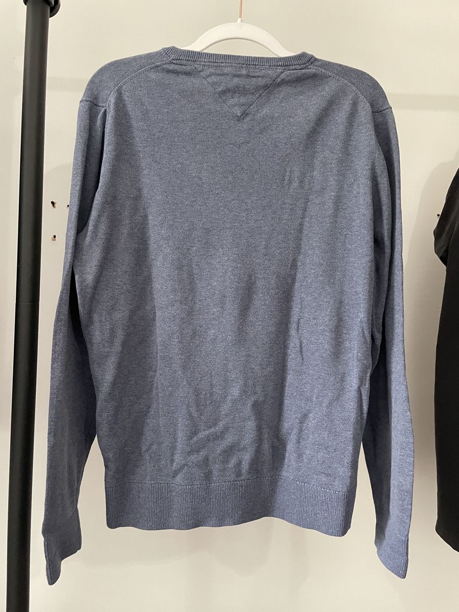 Tommy Hilfiger Maglioni & Felpe: blau-grauer Pullover von Tommy Hilfiger – Usato da St. Gallen venduto da msc_23 1