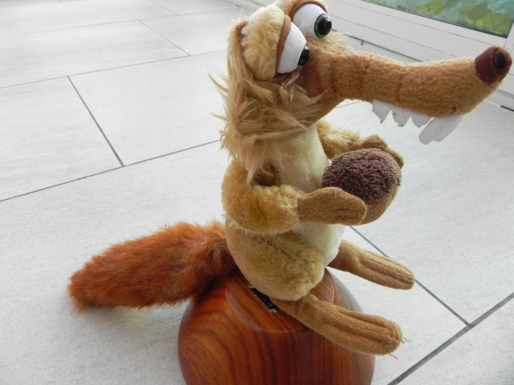 Giocattoli: Ice Age Scrat Stofftier Eichhörnchen – Usato da Stallikon venduto da pcerny16 3