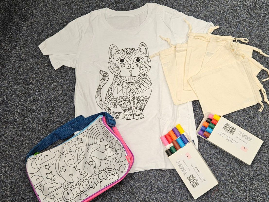 Kit bricolage: Bastelset Textil- Malerei – Usato da Balgach venduto da silvia2030