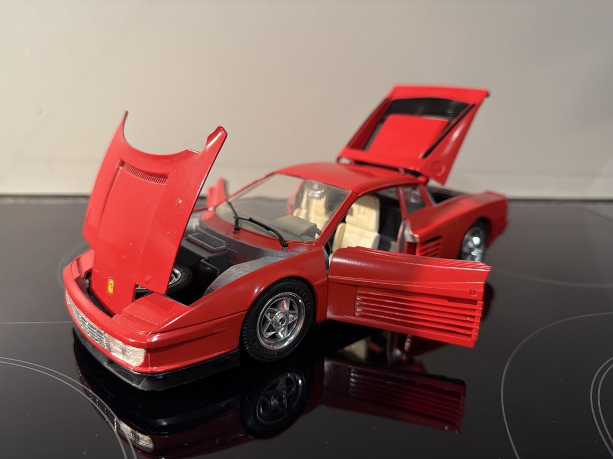 Bburago Modellautos: Ferrari Testarossa - 1/18 - Bburago – Defekt aus Wolfwil von Rolex1 6