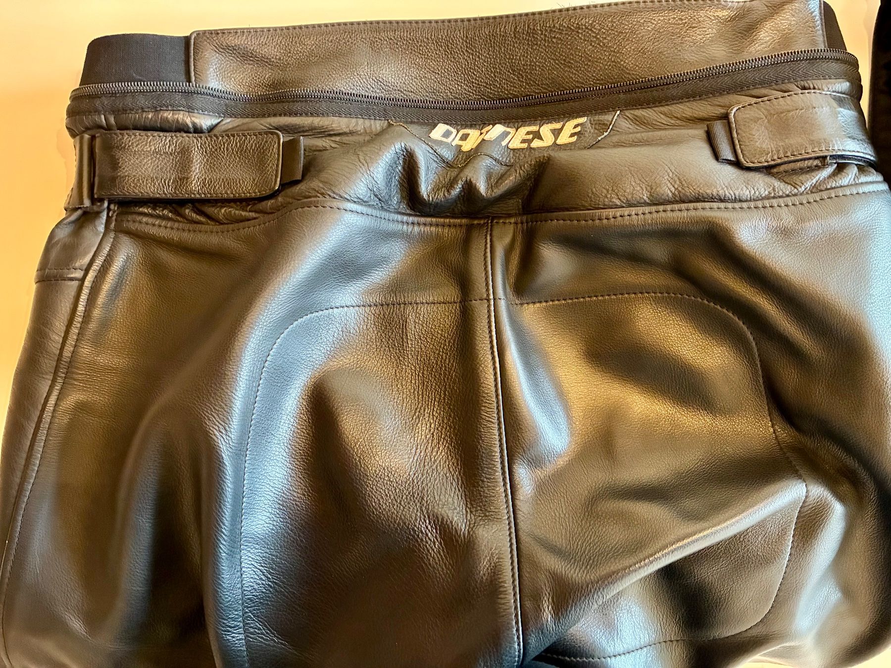 Dainese Lotti di vestiti: Töff Lederkombi Dainese VR46 – Usato da Felsberg venduto da Busla1 4