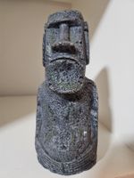 Dekorative "Osterinsel Steinfigur" zum Aufhängen od Aquarium