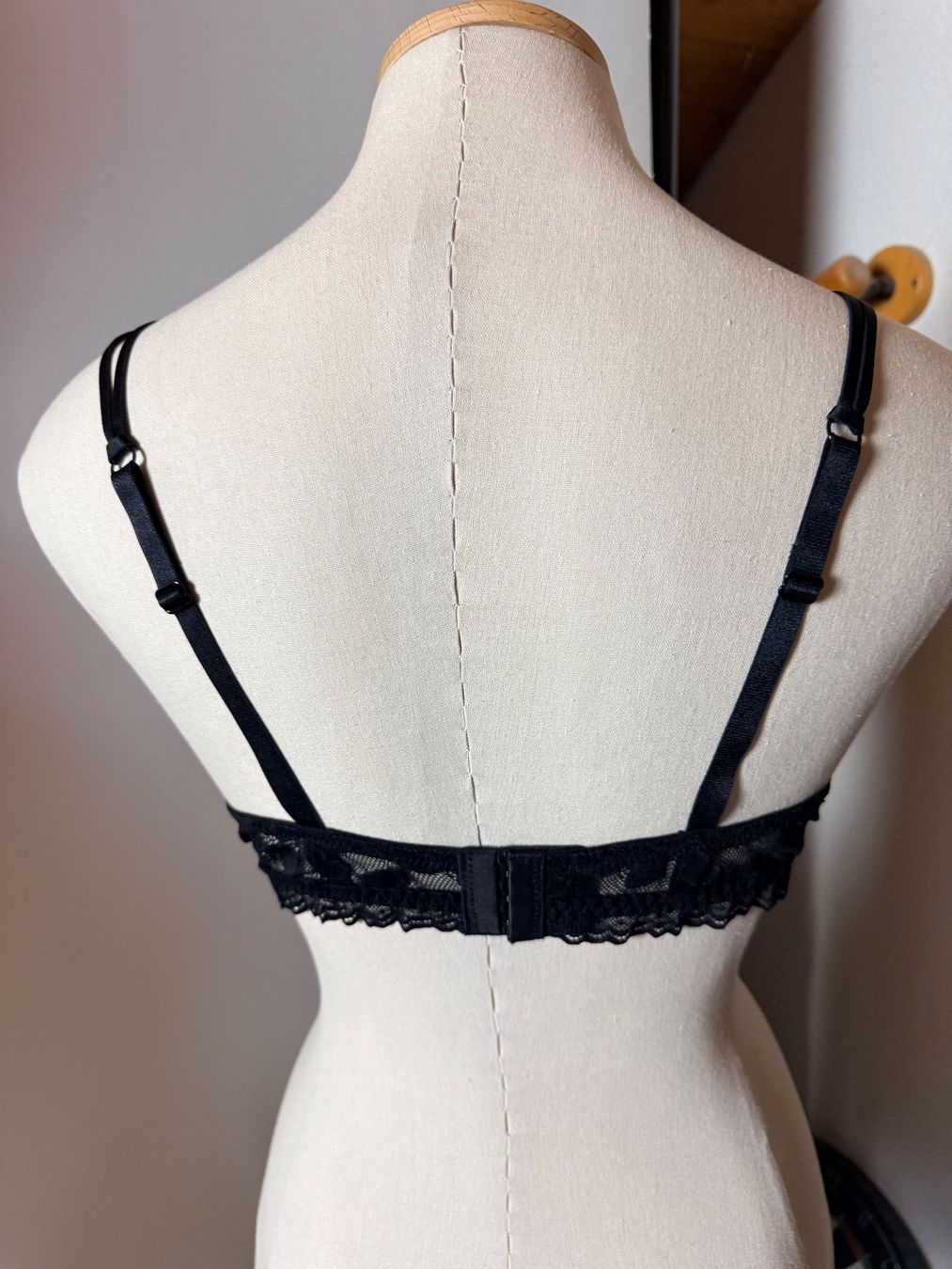 Altra biancheria intima: PETITE FLEUR, Bralette, Grösse 85B, Farbe Schwarz – Nuovo e nell'imballaggio originale da Rudolfstetten venduto da gst_g7xl 4