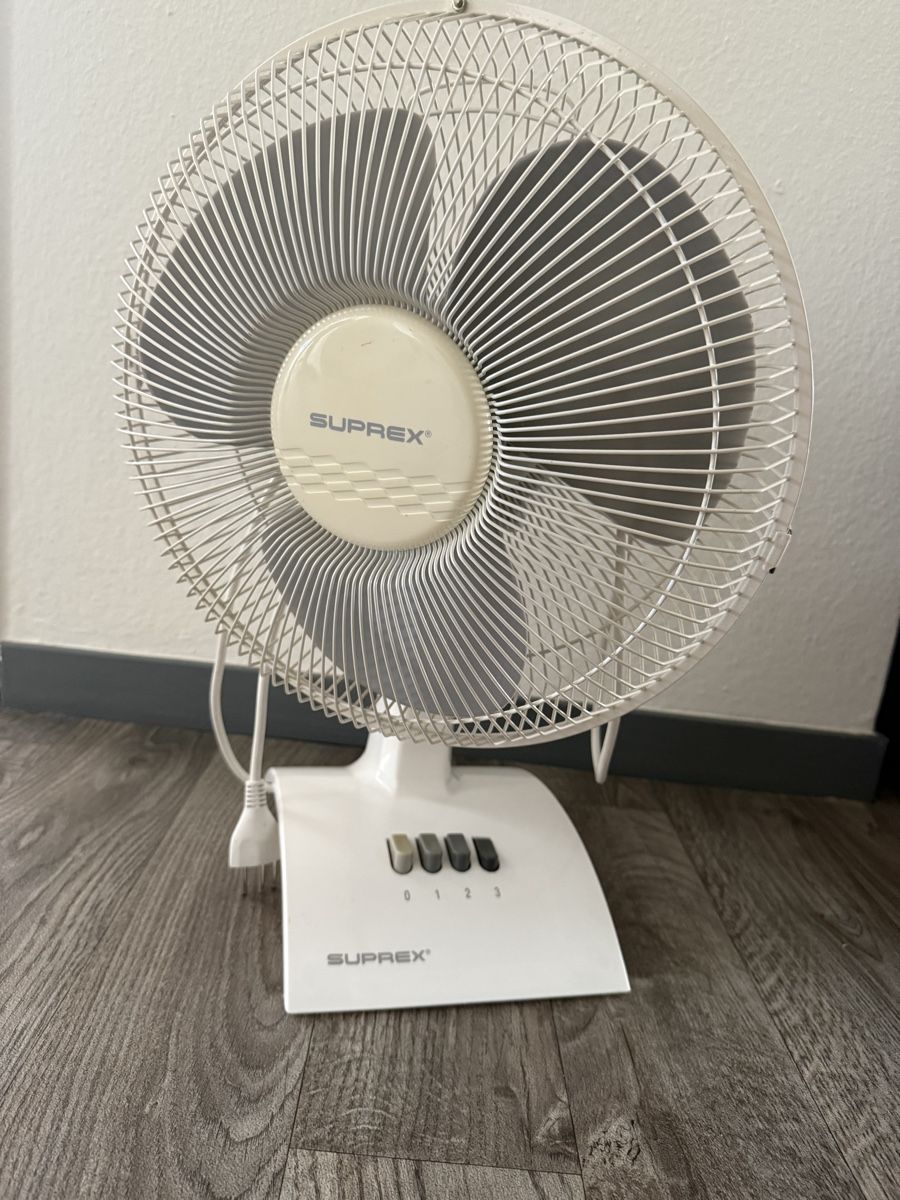 Ventilateurs: Tischventilator SUPREX weiss  – D'occasion à Basel par Andra44