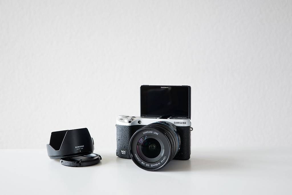 Samsung Fotocamera: Samsung NX500 Kit – Usato da Urdorf venduto da MagneBesase