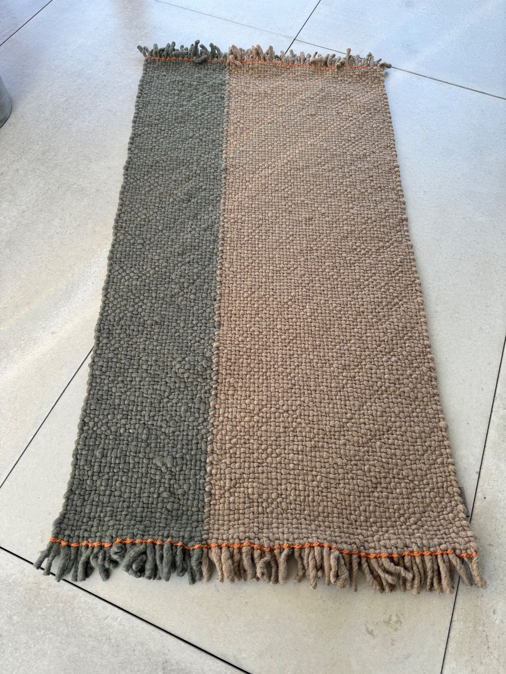 Kvadrat Tappeti: Teppich BOLD von KVADRT – Nuovo (secondo la descrizione) da Triboltingen venduto da Lavazza9