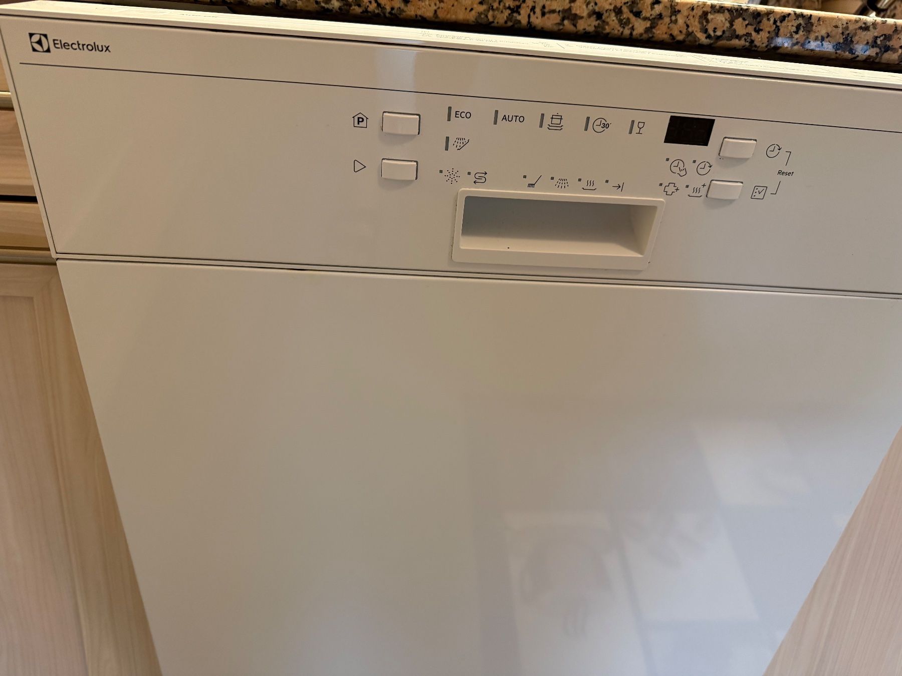Electrolux Lavastoviglie: Lave-vaisselle Electrolux, blanc, bon état – Usato da Aegerten venduto da alex6022 1