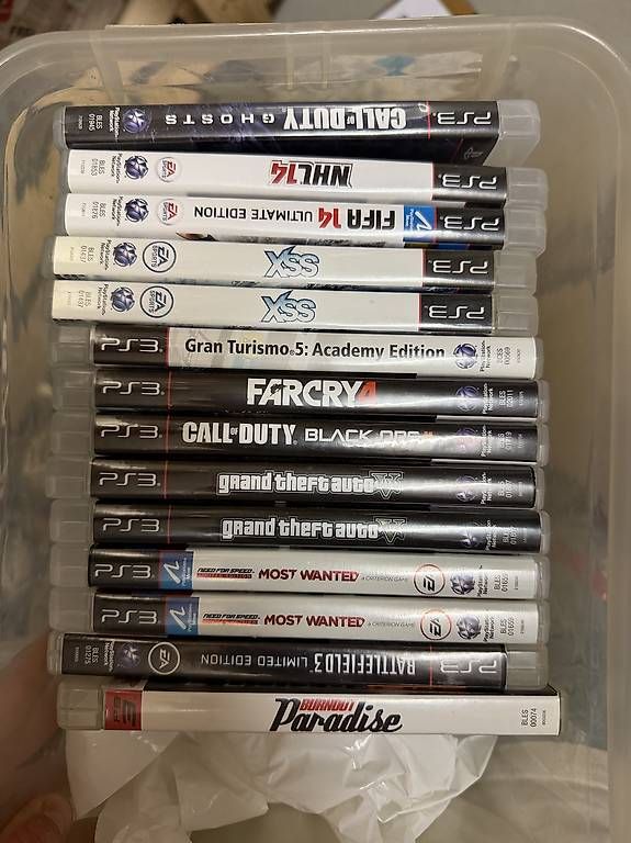 Konsolen:  PlayStation 3 Super Slim Set /2 Controller /14 Spiele – Gebraucht aus Küssnacht am Rigi von and_8hjj 1