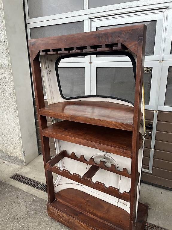 Allestimento di negozi e stand fieristici: Meuble bar Tuk Tuk – Usato da Romainmôtier venduto da Commodore 2