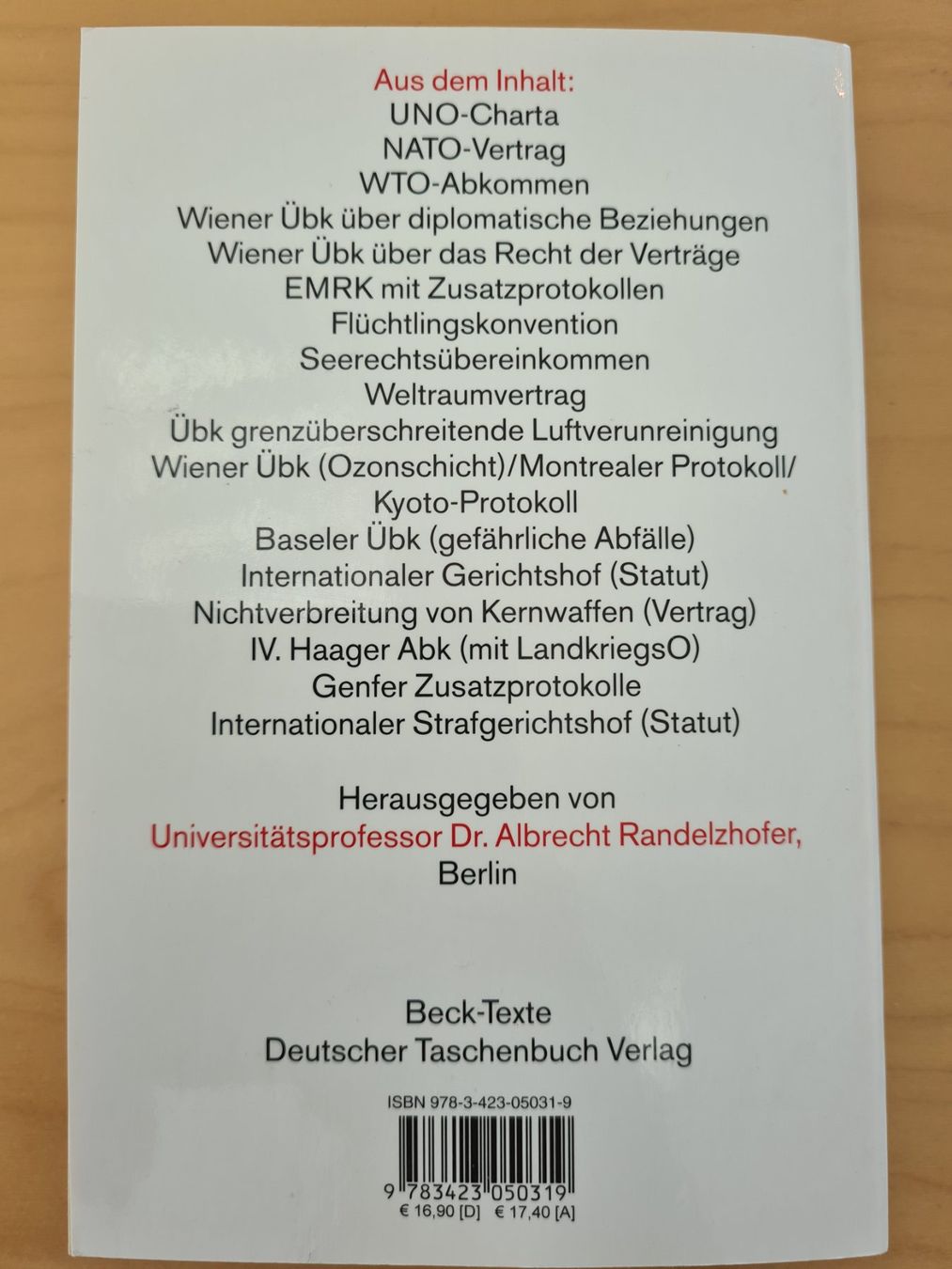 Libri: Völkerrechtliche Verträge – Usato da Oberwil BL venduto da Spieltopia 2