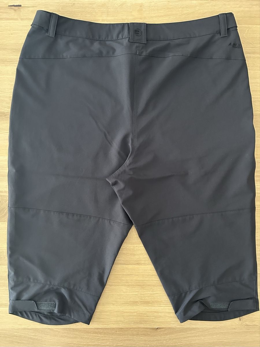 Icepeak Pantaloni: Icepeak Trekkinghose 3/4 anthrazit Gr.48 – Usato da Naters venduto da Gemschhtte 1