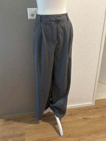Stoffhose Streifen Dunkelgrau von FB Sister Gr. S