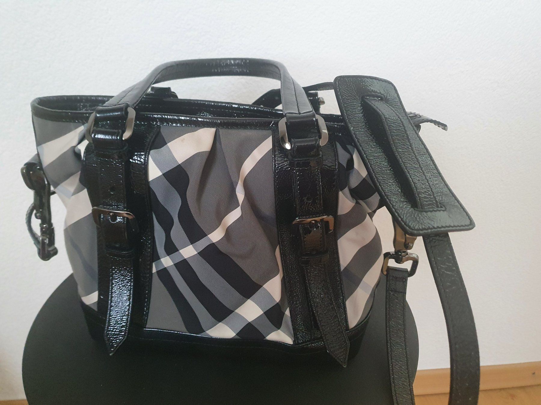 Burberry Taschen für Damen: Burberry Handtasche mit Schulterriemen – Neu (gemäss Beschreibung) aus Rheineck von aron012 1