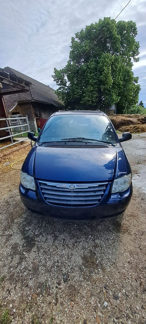 Chrysler Autos: Chrysler Voyager 2.8D SE – Defekt aus Grenchen von Blumentasse