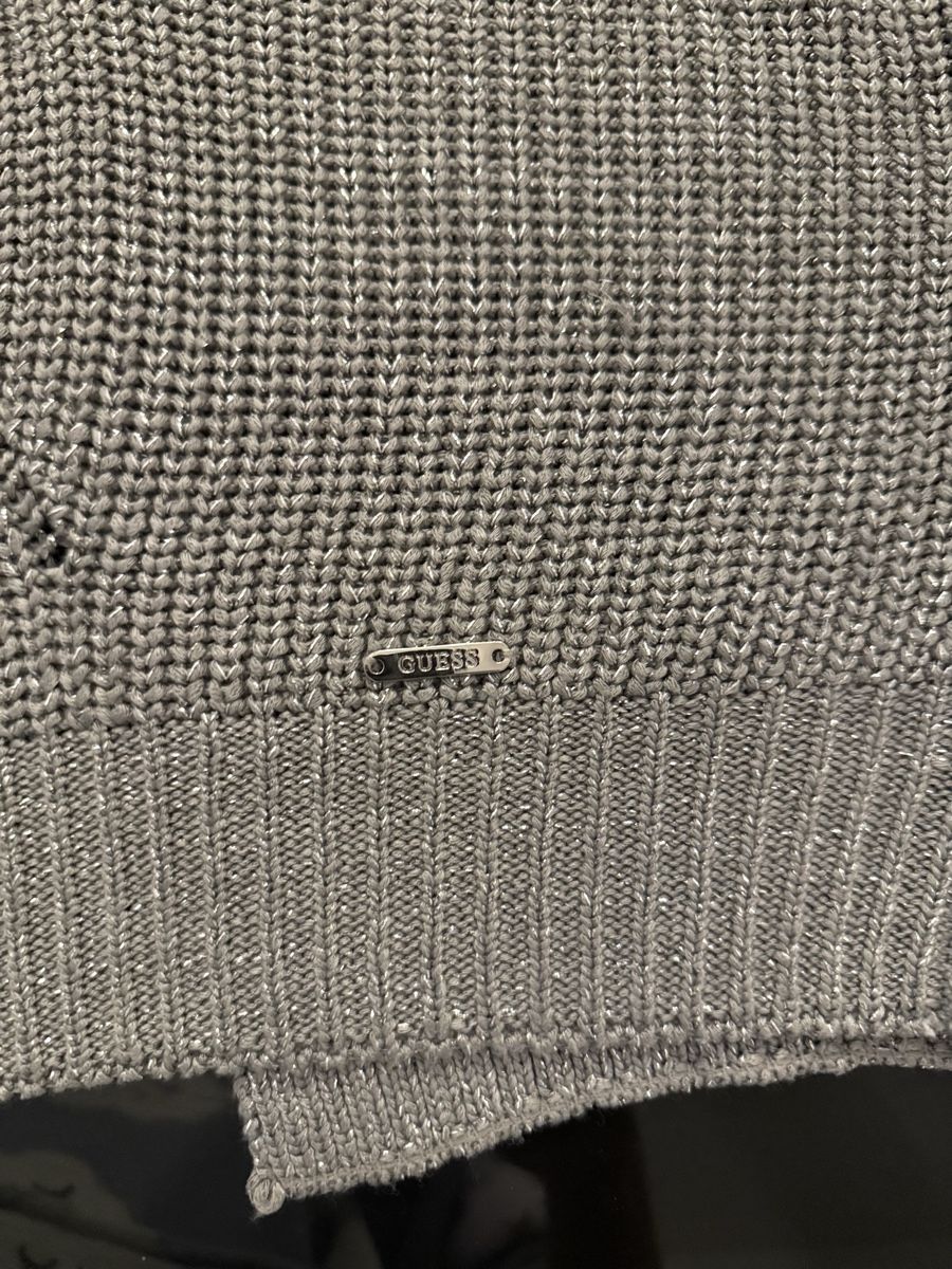 Guess Maglioni & Felpe: Guess Strickpullover, silber, Rückendetail, Gr. M, Neuwertig – Nuovo (secondo la descrizione) da Thun venduto da mama2007 1