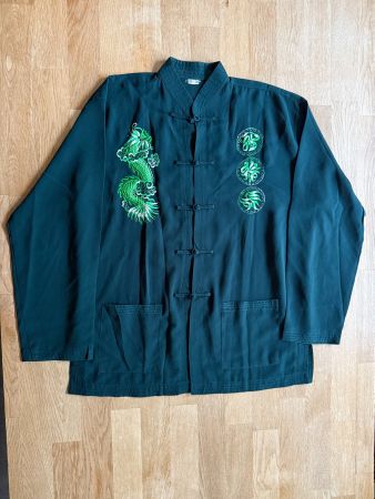 Asiatischer Anzug - XL - mit grüner Drachenstickerei