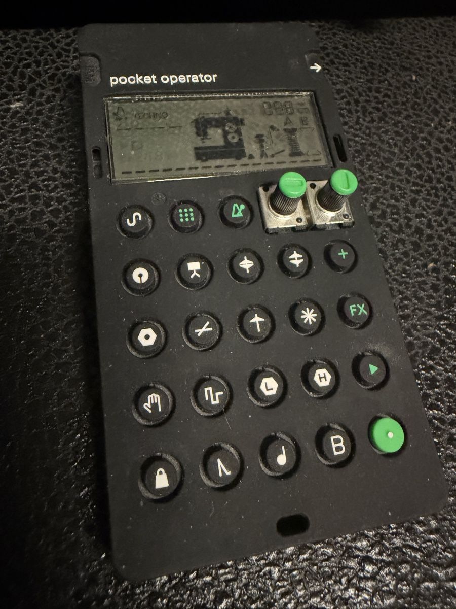 Teenage Engineering Strumenti musicali: Teenage Engineering Pocket Operator PO-12 mit Hülle – Usato da Langenthal venduto da guitarsnrecords