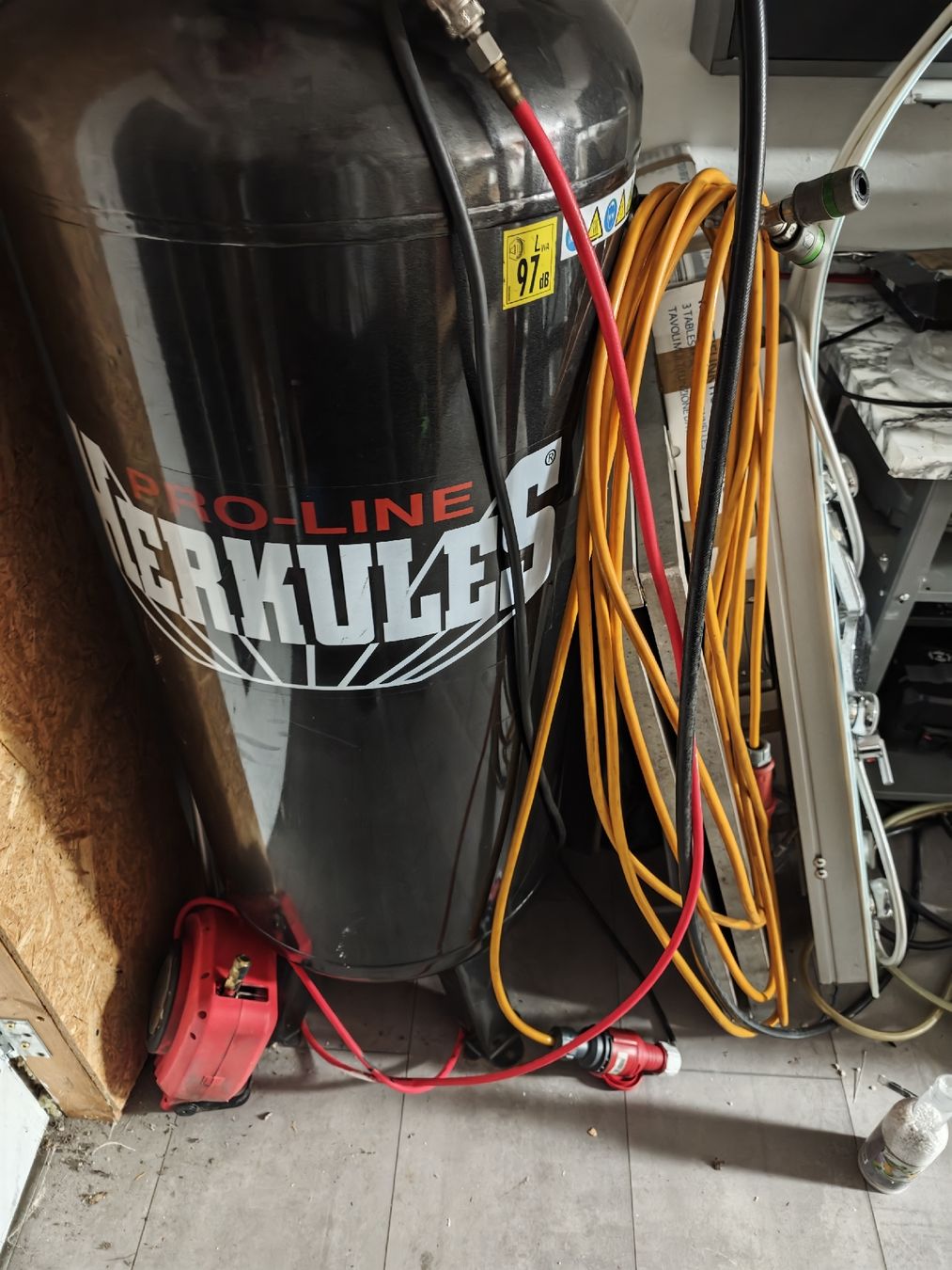 Compressori: Herkules Pro-Line Kompressor (200L / 4 PS) – Usato da Walenstadt venduto da nai_f8sz 2