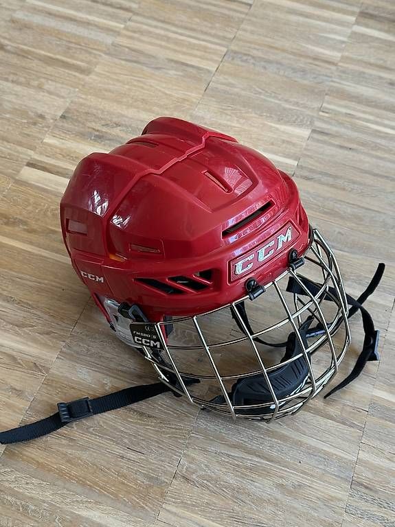 Casques: CCM Eishockeyhelm Fitlite 3DS M – D'occasion à Bern par taebbern