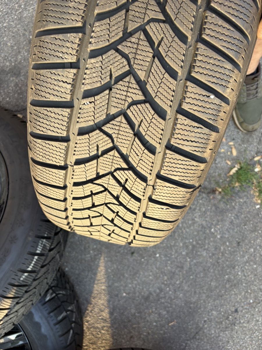 Volkswagen Pneus & Roues: Vw Räder mit 255/55R19 Reifen – D'occasion à Wettingen par Nici1932 9