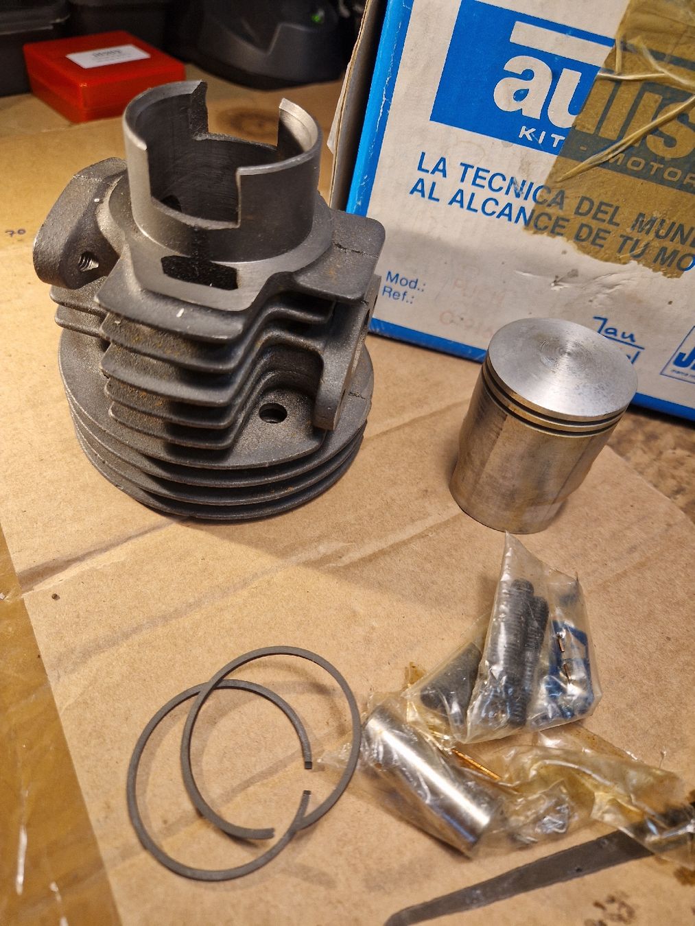 Puch Ciclomotori: NOS Autisa 38mm per vari Puch modello vecchio – Nuovo e nell'imballaggio originale da Breno venduto da BorioliD 1