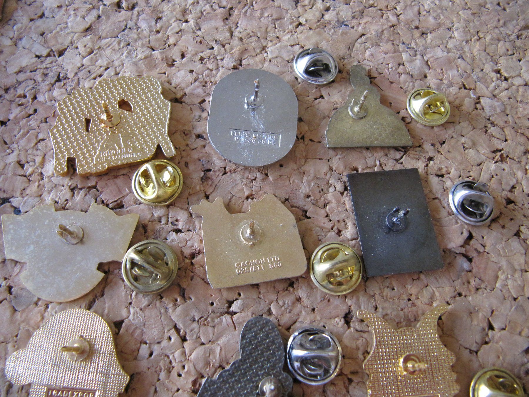 Swiss Placchette & Badge: Pin - Sammlung  #P11 – Usato da Basel venduto da Kuba2 5