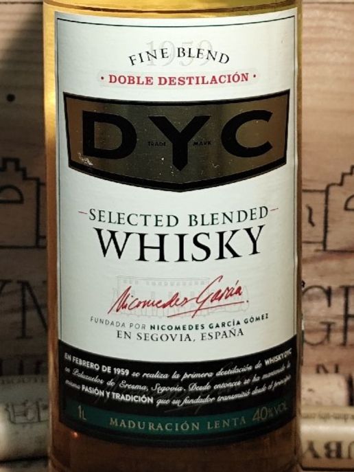 Bevande alcoliche: DYC Whisky, Selected Blended, Spanien -Top Angebot! – Nuovo e nell'imballaggio originale da Büsserach venduto da Vintage-vins 3
