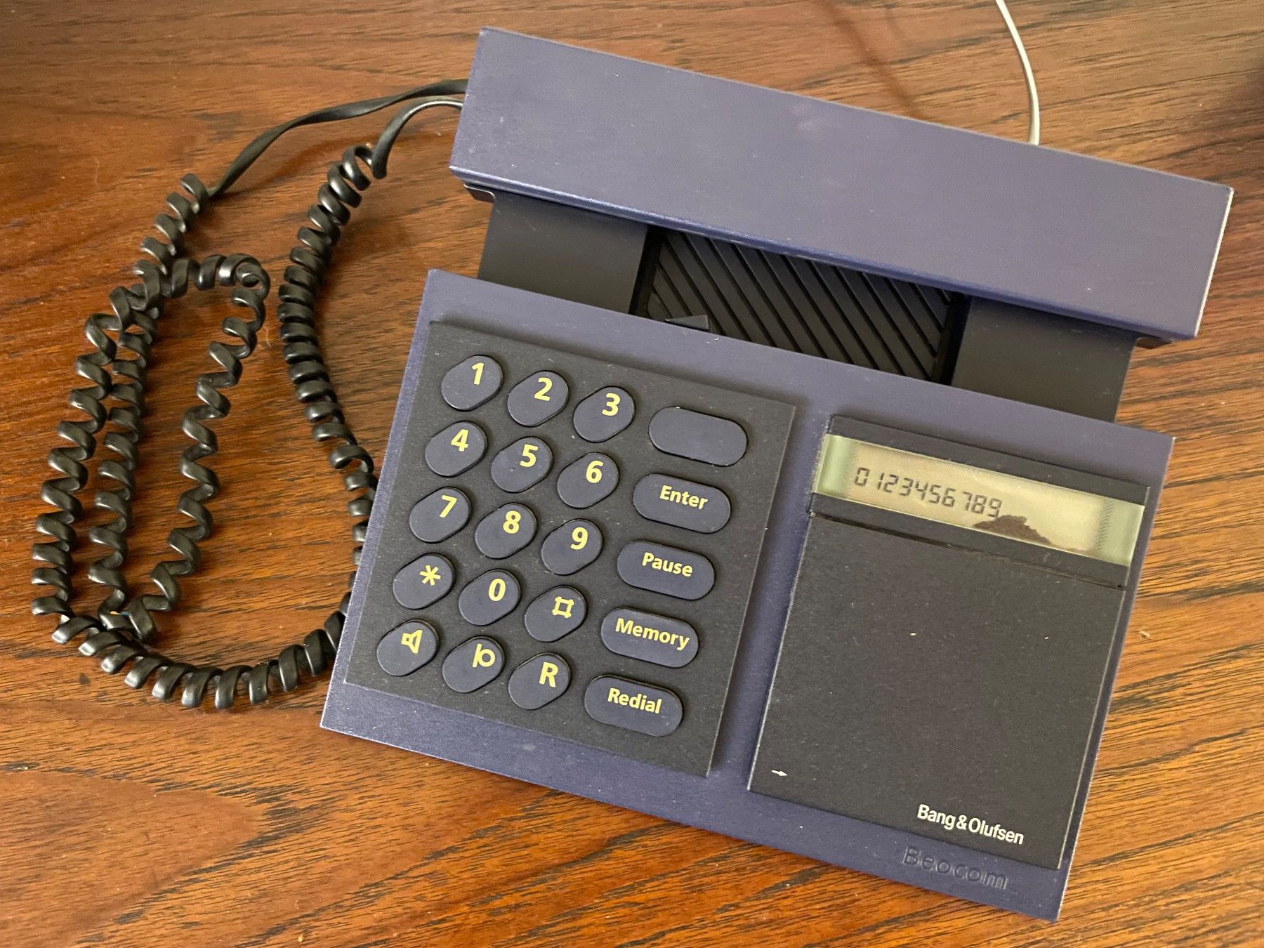 Bang & Olufsen Telefone: Analoges Tischtelefon Bang&Olufsen BeoCom 2000 – Gebraucht aus Thun von mrjinx