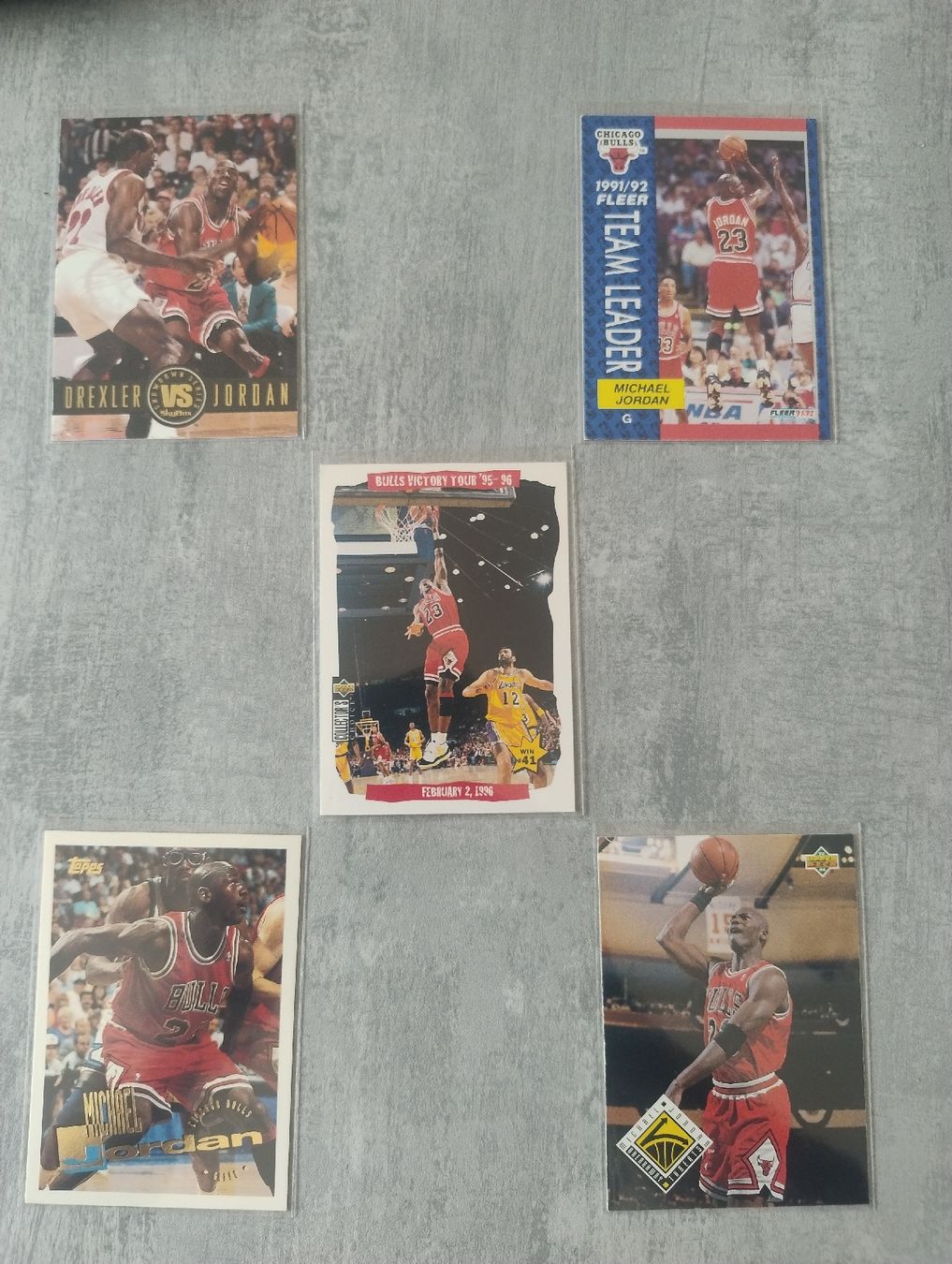 Nba Cartes à collectionner: Lot 1 NBA Michael Jordan 5 cards – Neuf (Voir description) à Martigny par julionix