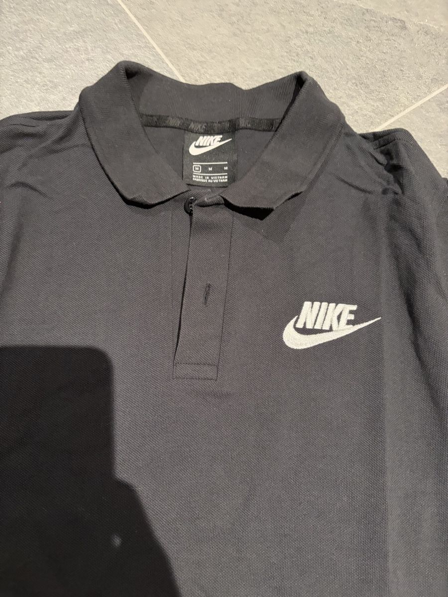 Nike Magliette Polo: Nike Polo T-Sirt Gr M – Usato da Frauenkappelen venduto da SSCN01 1