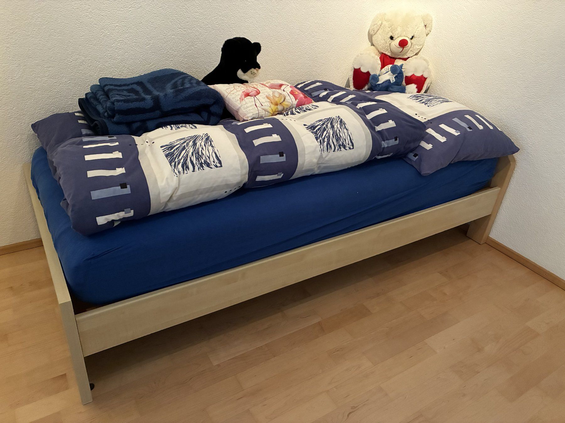 Betten: Bett – Gebraucht aus Oensingen von ErAlt