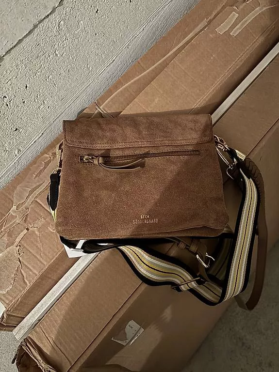 Borse da donna: Beck Söndergaard Tasche – Usato da Ennetbaden venduto da julija. 2